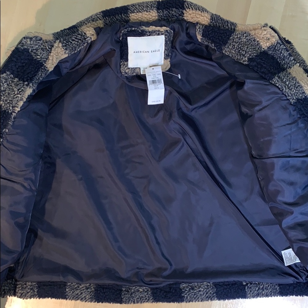 AMERICAN EAGLE CROPPED CHECKERED SHERPA Shacket - Picture 7 of 8